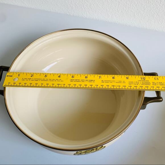 Vintage Villa Grande Porcelain Enamel Covered Pot - Picture 11 of 13